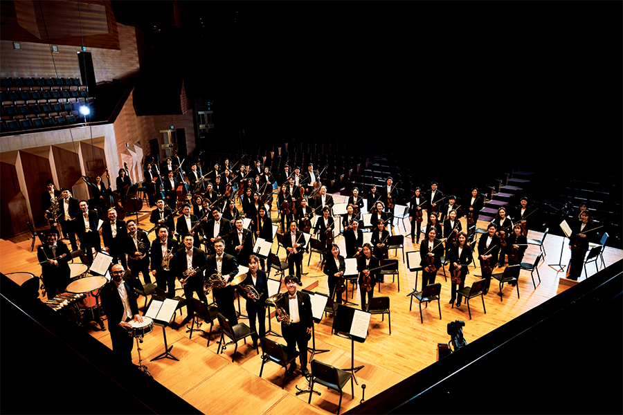 세계 최고의 게임 ‘리그 오브 레전드’의 웅장한 음악이 오케스트라 사운드로 세종문화회관 대극장에 울려 퍼진다.